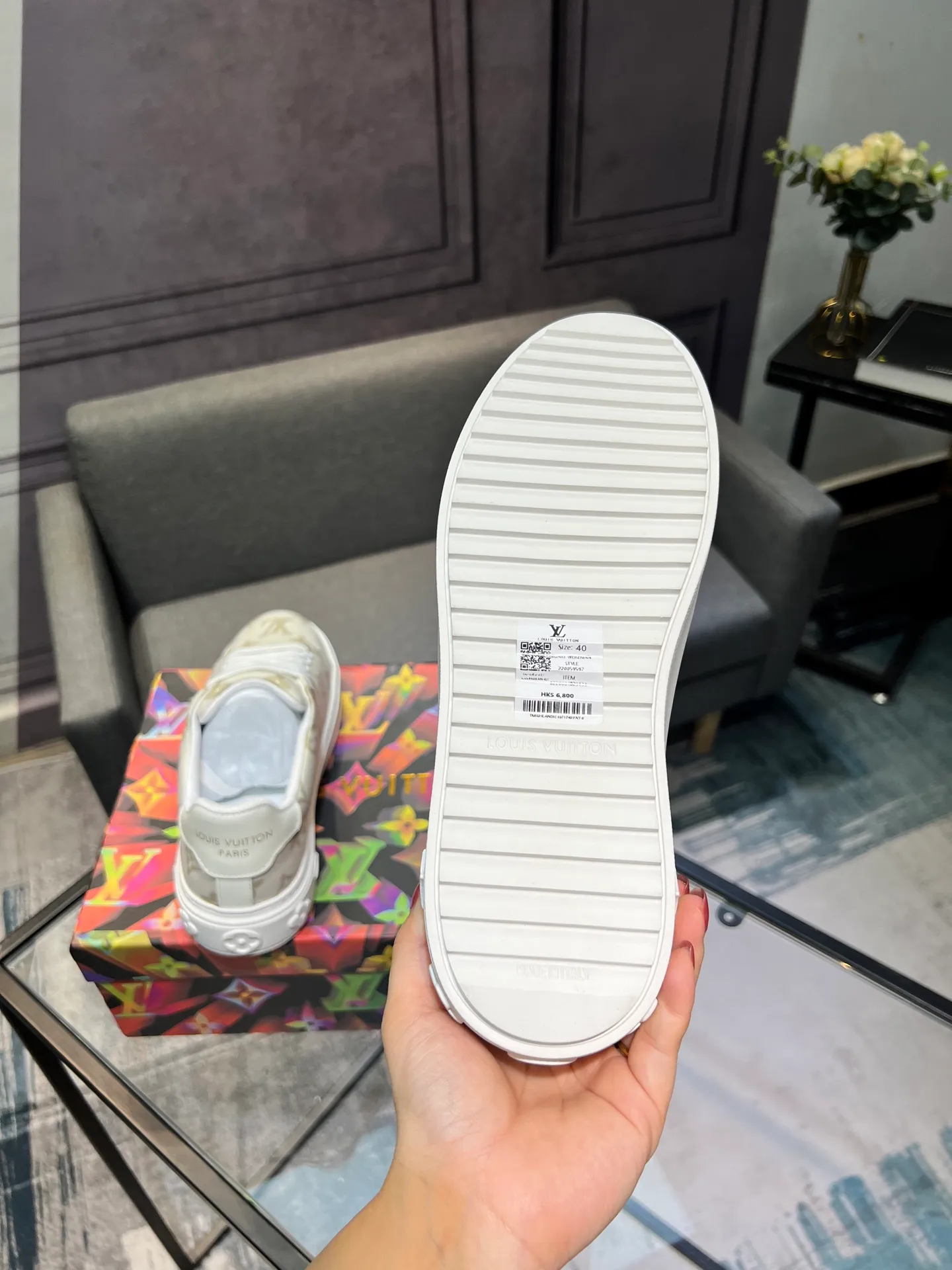 Men's Men's Shoes 💰540 LV Louis Vuitton. The latest fashionable casual shoes are popular in physical stores. The new spring and summer comfortable imported custom patent leather plus cowhide, cowhide mesh, and unique jacquard fabric element design. With sheepskin lining, Lv original base, [sun][sun] high-end packaging and high quality💪Details determine quality, welcome to compare🇮🇹Code number 38-44, 45 can be customized